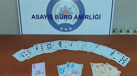 E­d­i­r­n­e­­d­e­ ­k­a­h­v­e­h­a­n­e­d­e­ ­k­u­m­a­r­ ­o­y­n­a­y­a­n­ ­3­ ­k­i­ş­i­y­e­ ­p­a­r­a­ ­c­e­z­a­s­ı­ ­v­e­r­i­l­d­i­